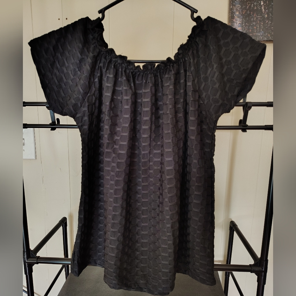 Rouge Textured Blouse - Picture 5 of 5